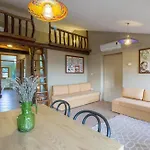 House Marconi With Private Pool 4* 라빈